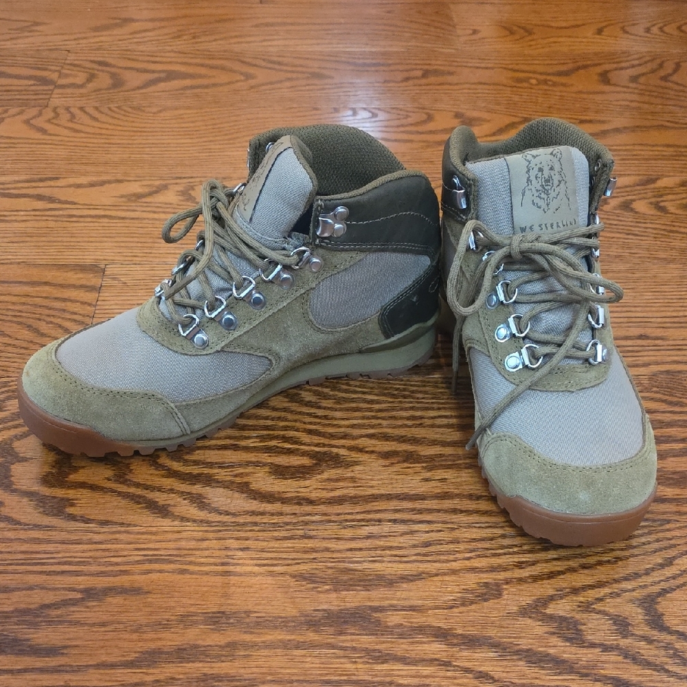 Danner Women's Jag Hiking Boots - Olive and Khaki